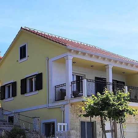 Aria Apartman Sumartin Kültér fotó
