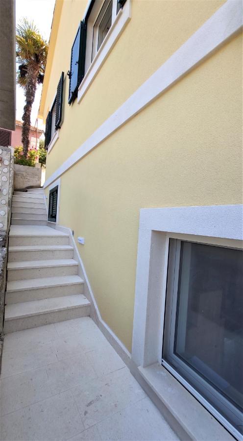 Aria Apartman Sumartin Kültér fotó